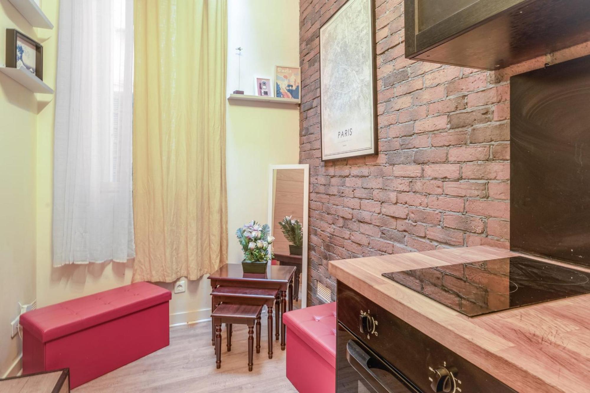 Апартаменты Charming Industrial-Style Studio Just Nearby Montmartre In Paris - Welkeys Экстерьер фото